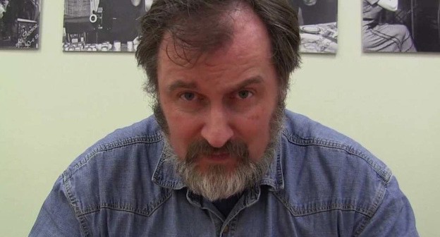 Александр Черкасов. Стоп-кадр видео 
Грани.Ру https://www.youtube.com/watch?v=UQfgQ8DXakE