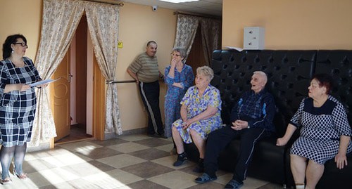 Постояльцы дома-интерната для престарелых в Астрахани. Фото: ГАСУ АО АСТРАХАНСКИЙ ДОМ-ИНТЕРНАТ https://dom-prestarelih.astr.socinfo.ru/gallery/viktorina2020 Постояльцы дома-интерната для престарелых в Астрахани. Фото: ГАСУ АО АСТРАХАНСКИЙ ДОМ-ИНТЕРНАТ https://dom-prestarelih.astr.socinfo.ru/gallery/viktorina2020