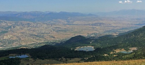 Вид на долину Самцхе Джавахети, Грузия. Фото Святоша https://commons.wikimedia.org/wiki/Category:Samtskhe-Javakheti Вид на долину Самцхе Джавахети, Грузия. Фото Святоша https://commons.wikimedia.org/wiki/Category:Samtskhe-Javakheti