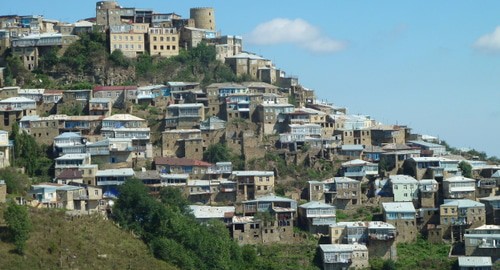 Село Кубачи Дахадаевского района. Фото: Fred Schaerli, https://commons.wikimedia.org/w/index.php?curid=18027244 Село Кубачи Дахадаевского района. Фото: Fred Schaerli, https://commons.wikimedia.org/w/index.php?curid=18027244