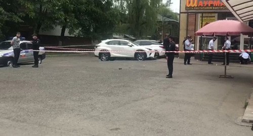 Перестрелка на улице во Владикавказе. Фото: https://region15.ru/vo-vladikavkaze-proizoshla-perestrelka-3/ Перестрелка на улице во Владикавказе. Фото: https://region15.ru/vo-vladikavkaze-proizoshla-perestrelka-3/