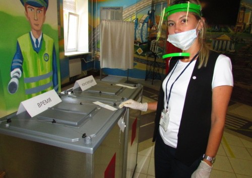 Председатель УИК 1023. Фото Вячеслава Ященко для "Кавказского узла".