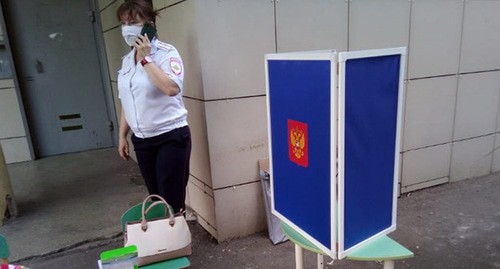 "Уличное голосование в Сочи" в центральном районе. Фото Светланы Кравченко для "Кавказского узла"