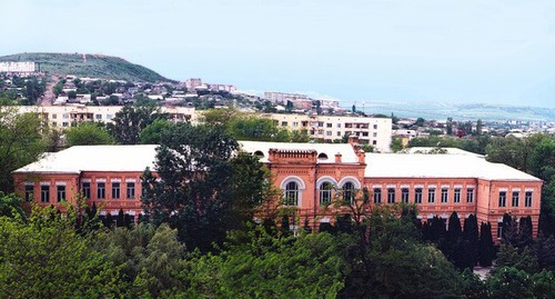 Буйнакск. Фото Альберт Исмаилов https://commons.wikimedia.org/wiki/Category:Buynaksk Буйнакск. Фото Альберт Исмаилов https://commons.wikimedia.org/wiki/Category:Buynaksk