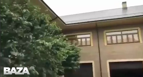 Дом Якуба Белхароева. Стопкадр из видео Telegram-канала Baza. https://t.me/bazabazon/4143 Дом Якуба Белхароева. Стопкадр из видео Telegram-канала Baza. https://t.me/bazabazon/4143