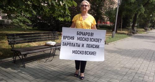 Ольга Карпухнова на пикете в Волгограде 14 июля 2020 года. Фото Татьяны Филимоновой для Кавказского узла» Ольга Карпухнова на пикете в Волгограде 14 июля 2020 года. Фото Татьяны Филимоновой для Кавказского узла»