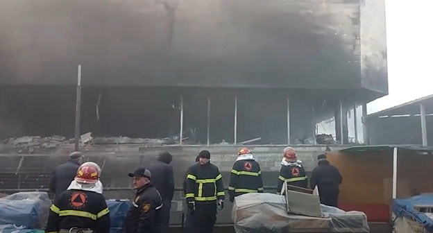 Пожар в "Детском мире" в Тбилиси. Январь
 2017 г. Стоп-кадр видео https://www.youtube.com/watch?v=FatgZVpLdro&feature=emb_logo