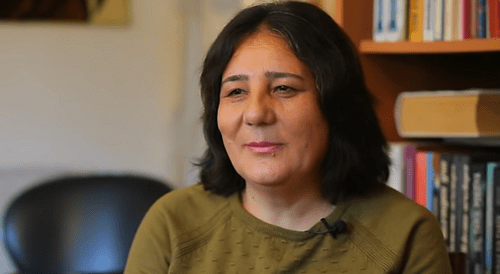 Гезяль Байрамлы. Кадр видеоинтервью AzadliqRadiosu www.youtube.com/watch?v=CrrbaNRsfSw
 