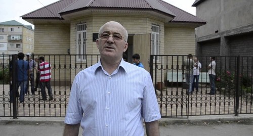 Абдулмеджид Сулейманов. Скриншот видео канала "KavkazChess" https://www.youtube.com/watch?v=ZR2ZnQjAH-0 Абдулмеджид Сулейманов. Скриншот видео канала "KavkazChess" https://www.youtube.com/watch?v=ZR2ZnQjAH-0