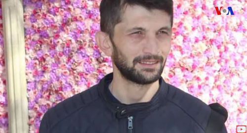 Полад Асланов. Скриншот с видео Youtube-канала Amerikanın Səsi
https://www.youtube.com/watch?v=p-8biHhxt2M Полад Асланов. Скриншот с видео Youtube-канала Amerikanın Səsi
https://www.youtube.com/watch?v=p-8biHhxt2M