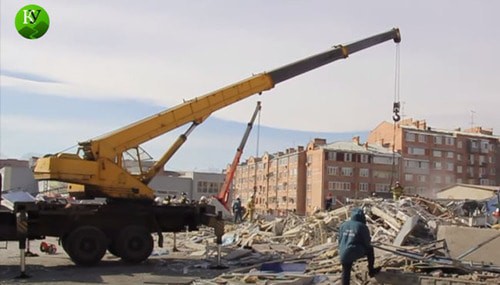 На месте взрыва во Владикавказе. Скриншот видеоролика https://www.youtube.com/watch?v=MhIKSG7OZVs&feature=emb_logo На месте взрыва во Владикавказе. Скриншот видеоролика https://www.youtube.com/watch?v=MhIKSG7OZVs&feature=emb_logo