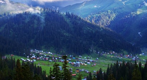 Курорт Бахмаро

Читать далее: https://sputnik-georgia.ru/politics/20210214/250888613/V-gorodakh-Gruzii-protestuyut-protiv-stroitelstva-GES-na-kurorte-Bakhmaro.html Фото пресс-службы администрации 
 Бахмаро http://guria.gov.ge/geo/static/242