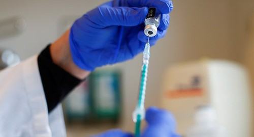 Вакцинация. Фото: REUTERS/Thilo Schmuelgen Вакцинация. Фото: REUTERS/Thilo Schmuelgen