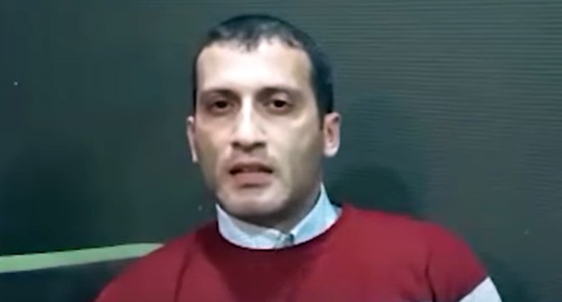 Эльчин Мамед. Стоп-кадр видео 
Kanal13https://youtu.be/PmH31Q8uTdQ