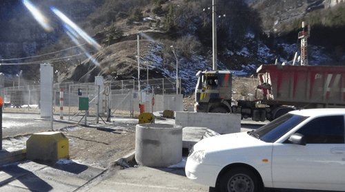 КПП "Верхний Ларс". Фото пресс-службы ГУ МЧС по Северной Осетии.https://15.mchs.gov.ru/deyatelnost/press-centr/operativnaya-informaciya/4432171
КПП "Верхний Ларс". Фото пресс-службы ГУ МЧС по Северной Осетии.https://15.mchs.gov.ru/deyatelnost/press-centr/operativnaya-informaciya/4432171