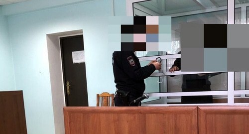 В зале суда по делу о массовой драке, произошедшей в ноябре 2020 года в элистинском кафе Dozarihttps://kalmykia.sledcom.ru/news/item/1526448/ В зале суда по делу о массовой драке, произошедшей в ноябре 2020 года в элистинском кафе Dozarihttps://kalmykia.sledcom.ru/news/item/1526448/
