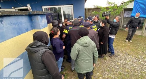 Бастующие в Озургети заблокировали мукомольный завод. Фото https://www.rustavi2.ge/ka/news/199937
Бастующие в Озургети заблокировали мукомольный завод. Фото https://www.rustavi2.ge/ka/news/199937