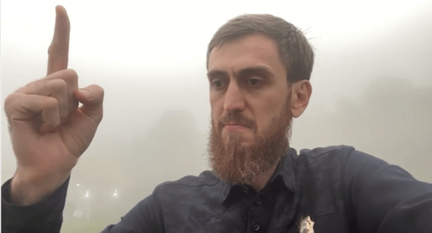 Чингиз Ахмадов. Стоп-кадр видеообращения главы ЧГТРК "Грозный" о "врагах чеченского народа", https://www.instagram.com/tv/CQTjvV4BjIA/?utm_medium=copy_link