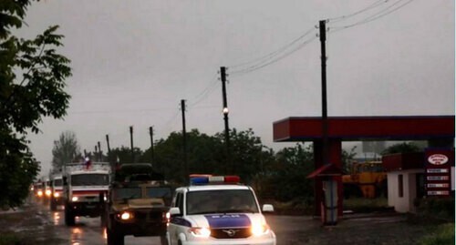 Колонна миротворцев. Фото пресс-службы Минобороны России. http://mil.ru/russian_peacekeeping_forces/news/more.htm?id=12359843@egNews Колонна миротворцев. Фото пресс-службы Минобороны России. http://mil.ru/russian_peacekeeping_forces/news/more.htm?id=12359843@egNews