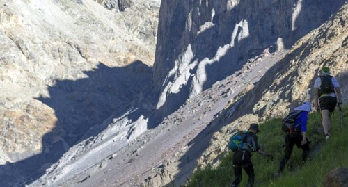 Туристы на курорте "Эльбрус". Фото пресс-службы курорта http://resort-elbrus.ru/ Туристы на курорте "Эльбрус". Фото пресс-службы курорта http://resort-elbrus.ru/