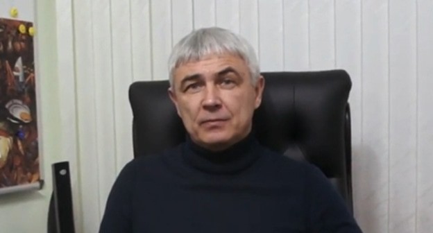 Леонид Новиков. Скриншот видео пользователя Igor Khoroshilov
https://www.youtube.com/watch?v=IjuxbqO7JY0&t=2s