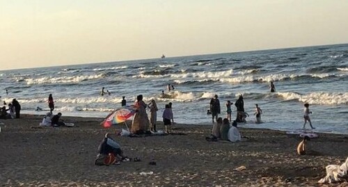 Пляж в Махачкале во время шторма на Каспийском море. Фото пресс-службы Главного управления МЧС России по Дагестану. https://www.instagram.com/p/CQWUORDn1mr/ Пляж в Махачкале во время шторма на Каспийском море. Фото пресс-службы Главного управления МЧС России по Дагестану. https://www.instagram.com/p/CQWUORDn1mr/