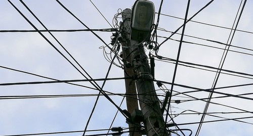 Столб распределения электричества. Фото Нины Тумановой для "Кавказского узла" Столб распределения электричества. Фото Нины Тумановой для "Кавказского узла"