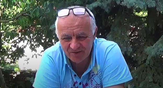  Аслан Иритов. Кадр видео 
СДЕЛАНО В КБР  https://www.youtube.com/watch?v=kaf1r1OtCs0
