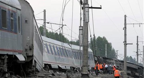 Место аварии «Невского экспресса». 27 ноября 2009 г. Фото:
ogoniok.com https://ru.wikipedia.org/ Место аварии «Невского экспресса». 27 ноября 2009 г. Фото:
ogoniok.com https://ru.wikipedia.org/