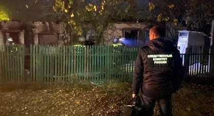 Сотрудник СКР на месте пожара. Фото пресс-службы СКР https://rostov.sledcom.ru/news/item/1622270/ Сотрудник СКР на месте пожара. Фото пресс-службы СКР https://rostov.sledcom.ru/news/item/1622270/