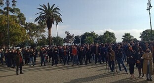 Акция протеста в Сухуме. 4 ноября 2021 года. Стоп-кадр видео t.me/SputnikAbkhazia
/6117