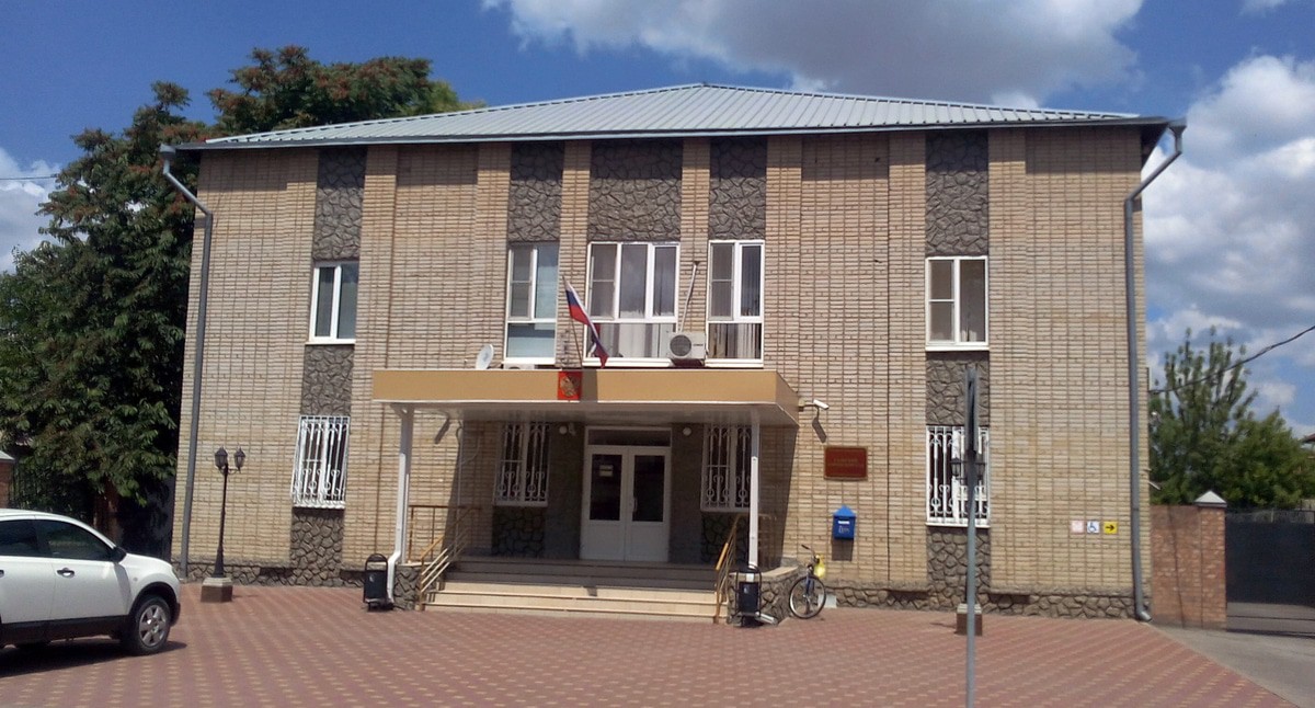 Здание Сальского городского суда Ростовской области. Фото https://commons.wikimedia.org/wiki/File:Здание_городского_суда_Сальска.jpg Здание Сальского городского суда Ростовской области. Фото https://commons.wikimedia.org/wiki/File:Здание_городского_суда_Сальска.jpg