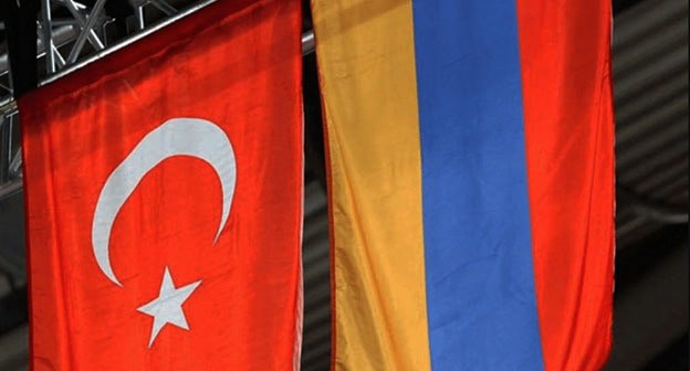 Флаги Турции и Армении. Фото: Информационное агентство «ANNA NEWS» https://anna-news.info/turtsiya-i-armeniya-hotyat-snova-sblizitsya/ Флаги Турции и Армении. Фото: Информационное агентство «ANNA NEWS» https://anna-news.info/turtsiya-i-armeniya-hotyat-snova-sblizitsya/