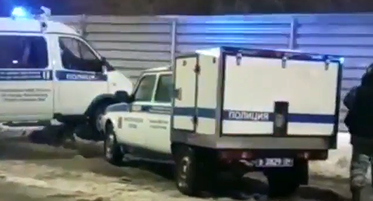 Полиция в Волгограде у Центрального автовокзала. Стоп-кадр видеоролика на странице https://www.instagram.com/p/CYUZie2h8QE/ Полиция в Волгограде у Центрального автовокзала. Стоп-кадр видеоролика на странице https://www.instagram.com/p/CYUZie2h8QE/