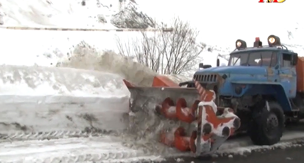 Расчистка Транскавказской магистрали. Кадр видео канала
David Zhvania https://www.youtube.com/watch?v=epWXv8Wi_yo Расчистка Транскавказской магистрали. Кадр видео канала
David Zhvania https://www.youtube.com/watch?v=epWXv8Wi_yo