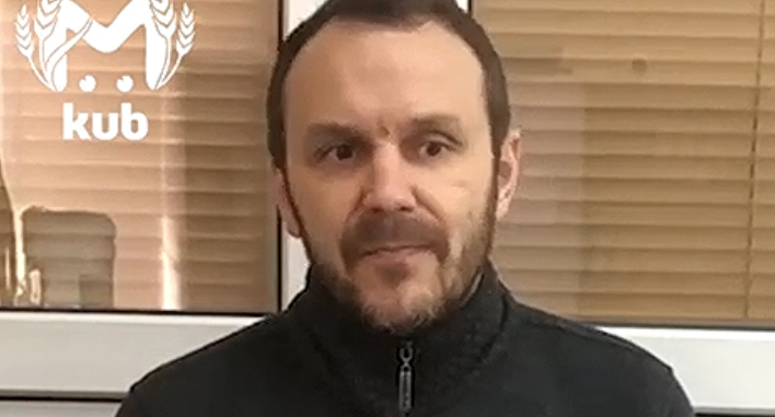 Евгений Бондарь. Кадр видео
Блокнот Сочи https://www.youtube.com/watch?v=zP06MVPZFhI Евгений Бондарь. Кадр видео
Блокнот Сочи https://www.youtube.com/watch?v=zP06MVPZFhI