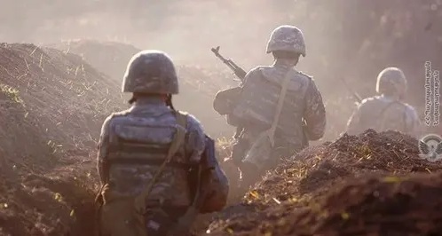 Солдаты в зоне карабахского конфликта. Фото пресс-службы МО Армении. http://mil.am/hy/news/8092 Солдаты в зоне карабахского конфликта. Фото пресс-службы МО Армении. http://mil.am/hy/news/8092