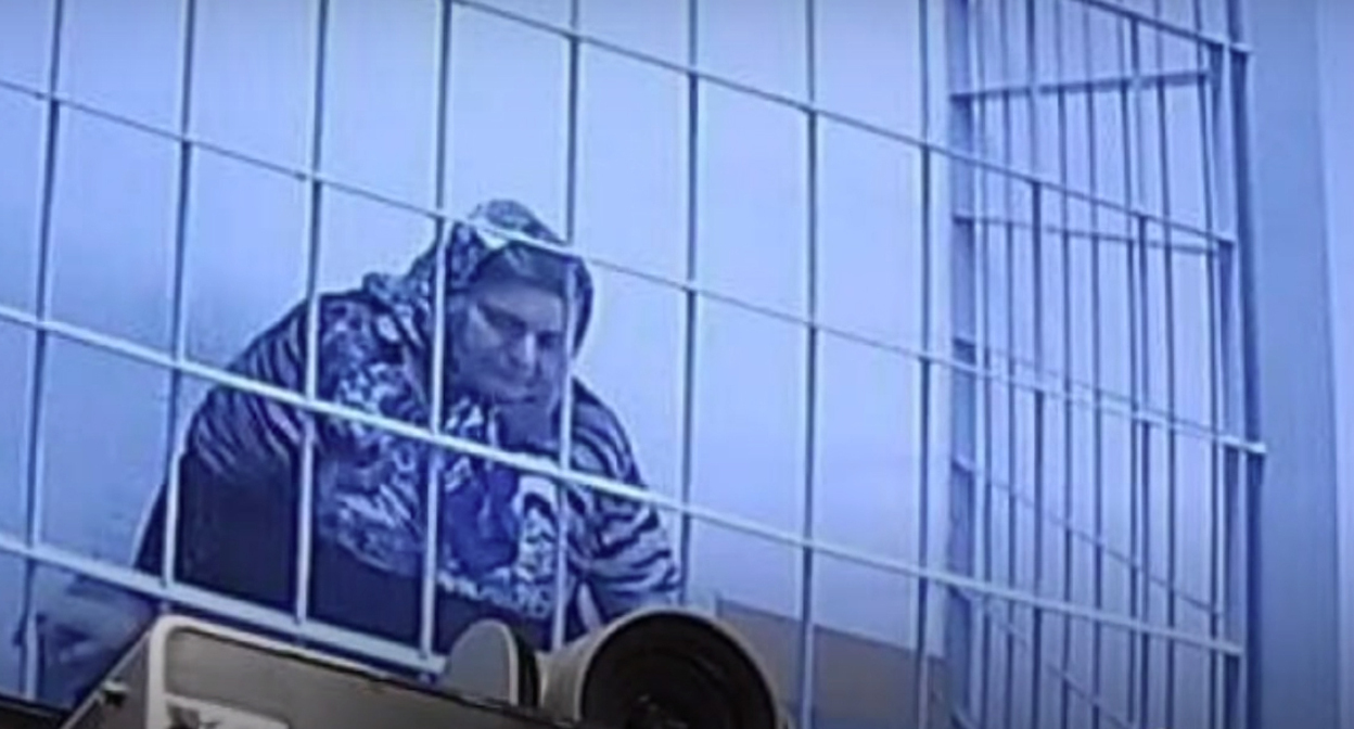 Зарема Мусаева в заключении. Кадр видео 1ADAT Активист https://www.youtube.com/channel/UC5bAexZDDykZSEyZ0qjGSGA Зарема Мусаева в заключении. Кадр видео 1ADAT Активист https://www.youtube.com/channel/UC5bAexZDDykZSEyZ0qjGSGA
