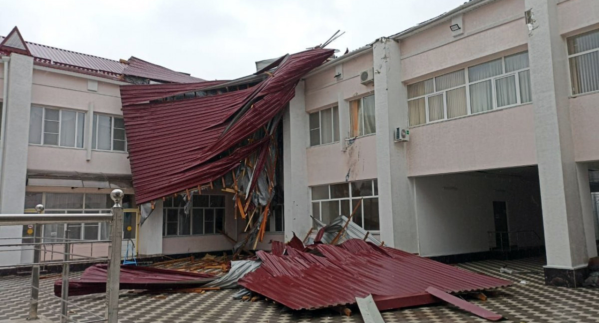 Последствия урагана на Ставрополье 27.03.2022
Фото: администрация Красногвардейского округа Последствия урагана на Ставрополье 27.03.2022
Фото: администрация Красногвардейского округа