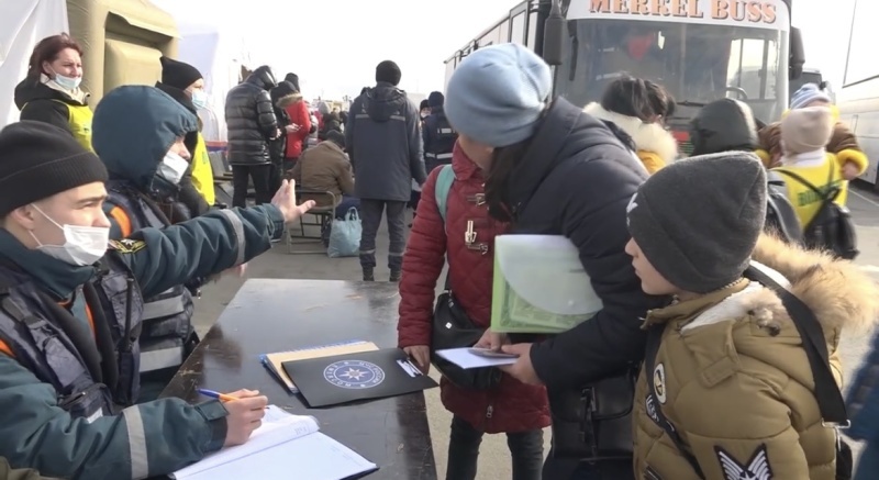 Беженцы в Ростовской области. Фото: ГУ МЧС России по Ростовской области https://61.mchs.gov.ru/deyatelnost/press-centr/novosti/4691308 Беженцы в Ростовской области. Фото: ГУ МЧС России по Ростовской области https://61.mchs.gov.ru/deyatelnost/press-centr/novosti/4691308