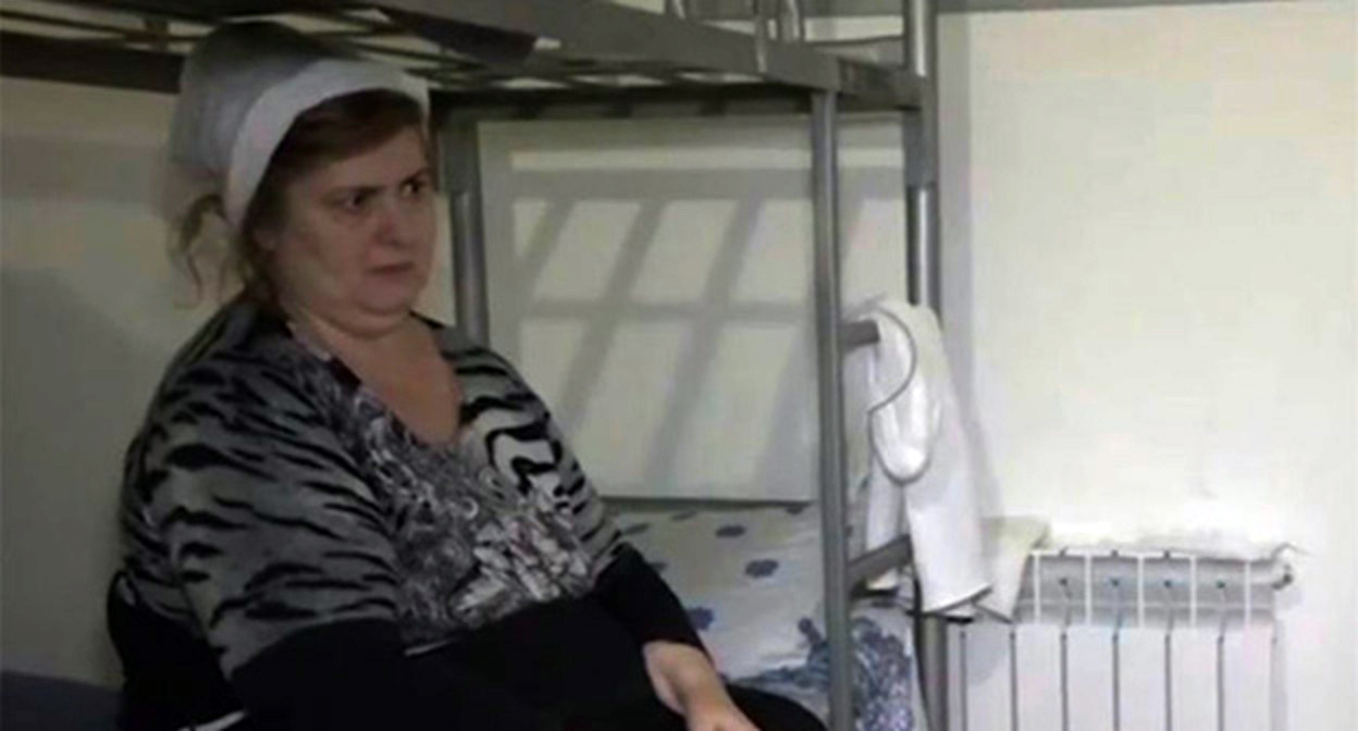 Зарема Мусаева в СИЗО. Скриншот комментария со страницы Солтаева в instagram https://www.instagram.com/p/CZPyIyiFlvO/ Зарема Мусаева в СИЗО. Скриншот комментария со страницы Солтаева в instagram https://www.instagram.com/p/CZPyIyiFlvO/