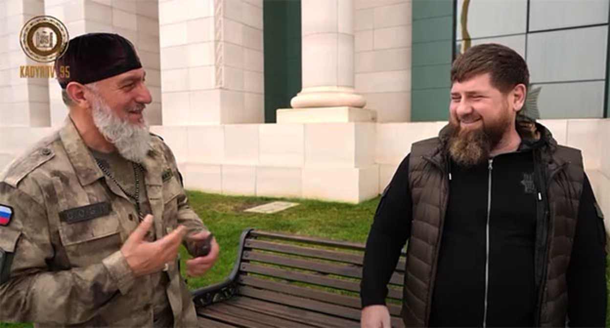 Адам Делимханов (слева) и Рамзан Кадыров. Скриншот https://t.me/RKadyrov_95/1995 Адам Делимханов (слева) и Рамзан Кадыров. Скриншот https://t.me/RKadyrov_95/1995