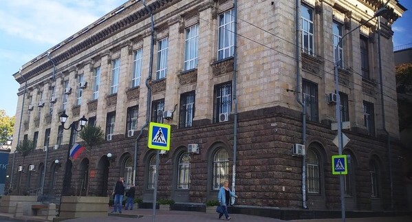 Здание Кировского райсуда Ростова-на-Дону. Фото: пресс-служба суда http://kirovsky.ros.sudrf.ru/modules.php?name=press_dep&op=51&gid=12 Здание Кировского райсуда Ростова-на-Дону. Фото: пресс-служба суда http://kirovsky.ros.sudrf.ru/modules.php?name=press_dep&op=51&gid=12