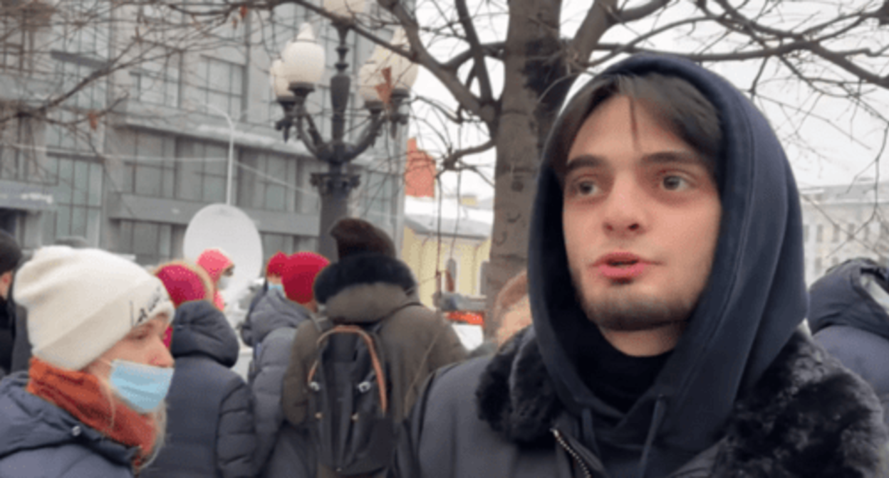 Сайд-Мухаммад Джумаев на акции в поддержку Навального 23 января 2021 года. Кадр видео Anews https://www.youtube.com/watch?v=Xtasot6gdA4
Сайд-Мухаммад Джумаев на акции в поддержку Навального 23 января 2021 года. Кадр видео Anews https://www.youtube.com/watch?v=Xtasot6gdA4