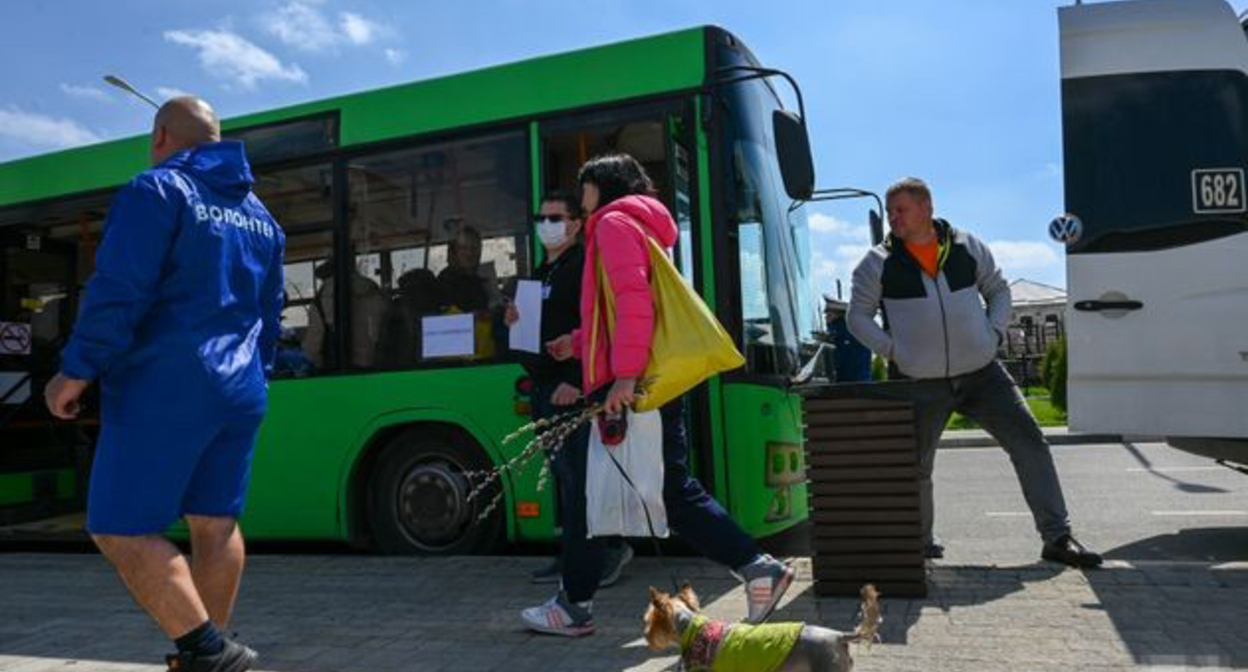 Беженцы из Донбасса в Ростовской области. Фото https://dprnews.ru/rossiya-prinyala-esche-svyshe-10-tys-bezhencev-iz-donbassa Беженцы из Донбасса в Ростовской области. Фото https://dprnews.ru/rossiya-prinyala-esche-svyshe-10-tys-bezhencev-iz-donbassa