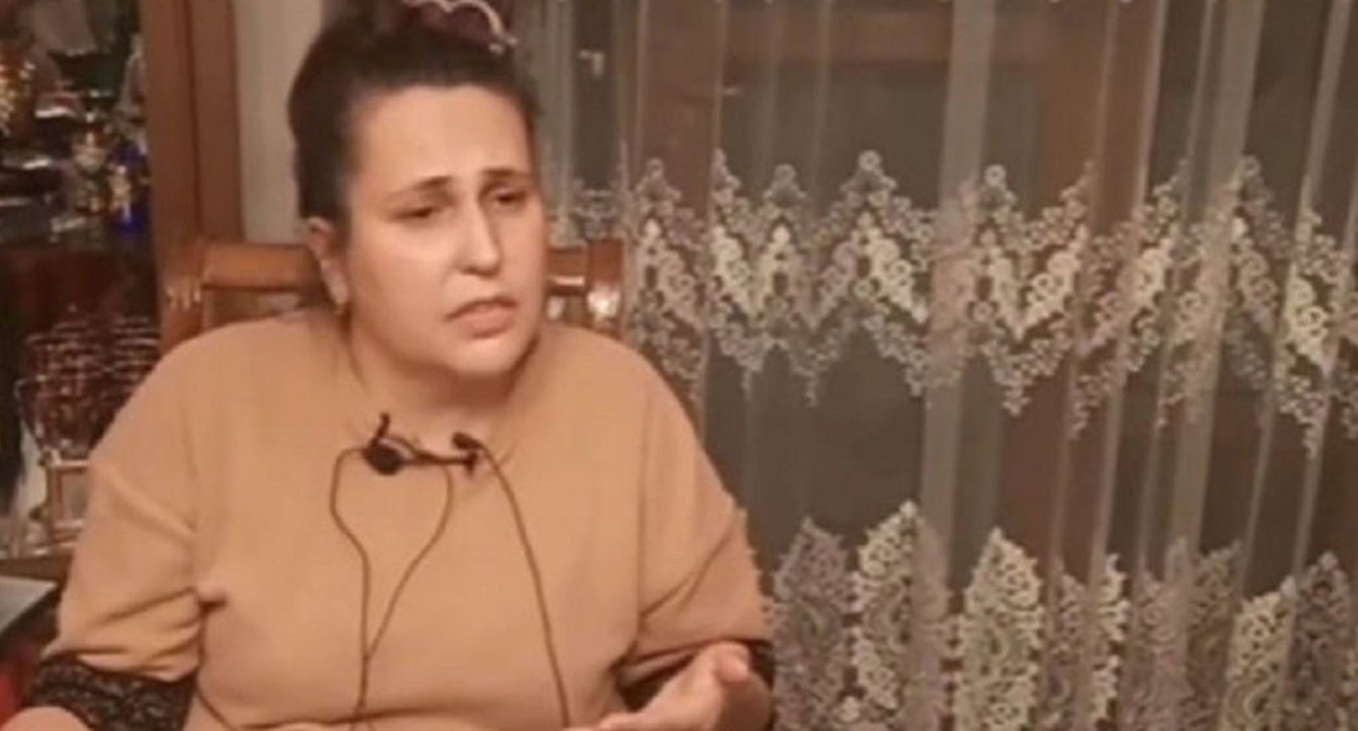 Айтен Мамедова. Сринншот https://media.az/society/1067859435/zhurnalistka-ayten-mamedova-rasskazala-o-sovershennym-na-nee-napadenii-video/ Айтен Мамедова. Сринншот https://media.az/society/1067859435/zhurnalistka-ayten-mamedova-rasskazala-o-sovershennym-na-nee-napadenii-video/