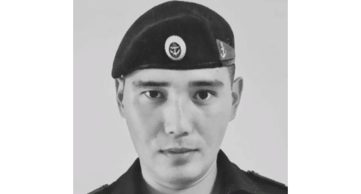 Эдгар Булкунтаев. Скриншот фотографии, опубликованной 12.05 на странице в соцсети "ВКонтакте" Руслана Бисенова, https://vk.com/glava.bisenov?w=wall643350194_1391%2Fall Эдгар Булкунтаев. Скриншот фотографии, опубликованной 12.05 на странице в соцсети "ВКонтакте" Руслана Бисенова, https://vk.com/glava.bisenov?w=wall643350194_1391%2Fall