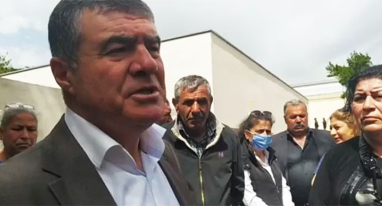 Акция протеста группы железнодорожников в Баку. Фото https://www.turan.az/ext/news/2022/5/free/Social/ru/4916.htm/001 Акция протеста группы железнодорожников в Баку. Фото https://www.turan.az/ext/news/2022/5/free/Social/ru/4916.htm/001
