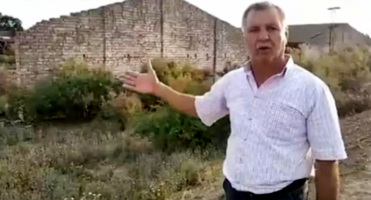 Эйваз Яхьяоглу. Скриншот видео https://turan.az/ext/news/2022/5/free/Social/ru/4753.htm/001 Эйваз Яхьяоглу. Скриншот видео https://turan.az/ext/news/2022/5/free/Social/ru/4753.htm/001