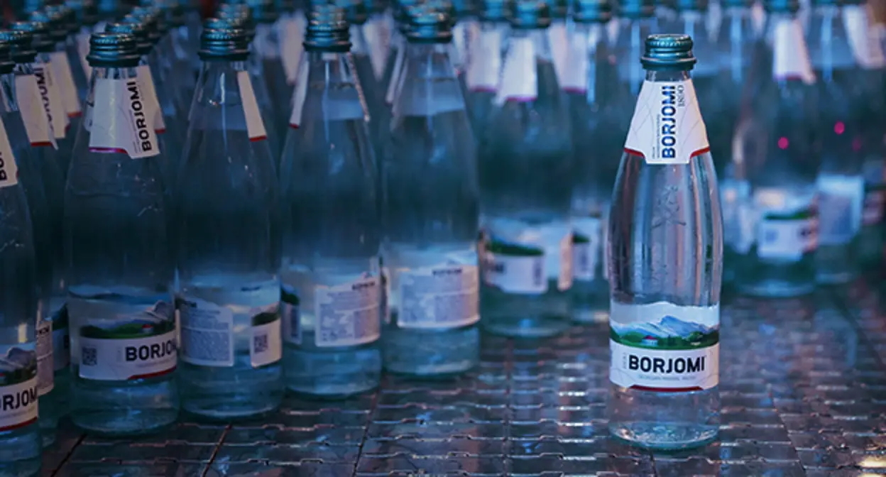 Производство "Боржоми". Фото: официальный сайт https://www.borjomi.com/int_ru/water/ Производство "Боржоми". Фото: официальный сайт https://www.borjomi.com/int_ru/water/